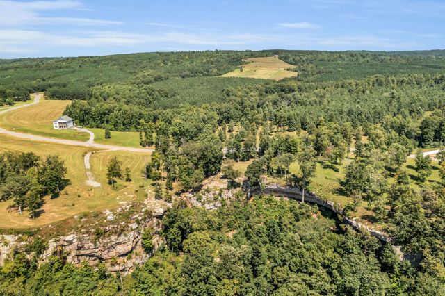 405 Boone Pass, Jasper, TN 37347