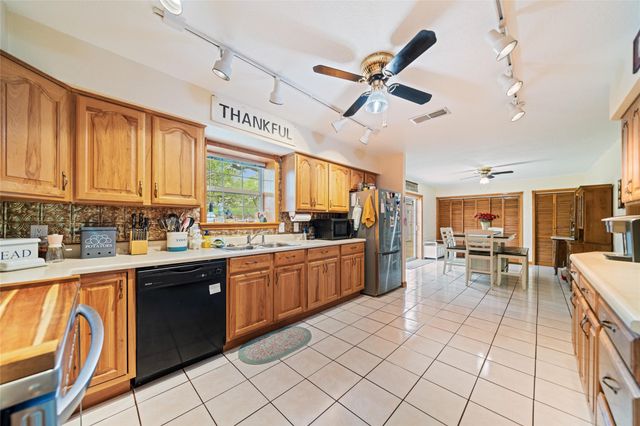 2175 Sixth Street, Ingleside, TX 78362