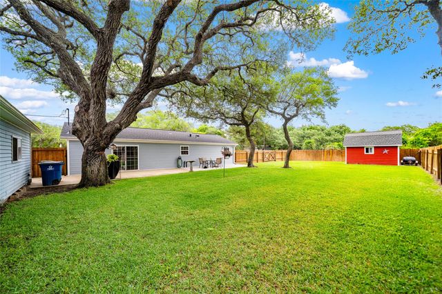 2175 Sixth Street, Ingleside, TX 78362
