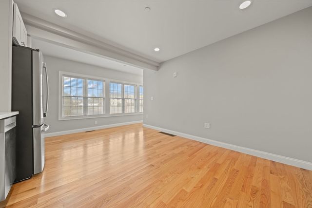 492 Cabot Street 1A, Beverly, MA 01915