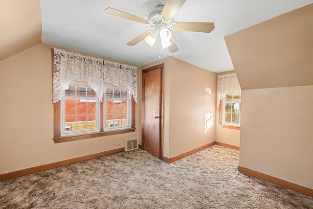 880 Bemis Road, Glen Ellyn, IL 60137