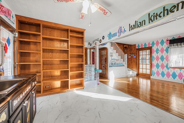 880 Bemis Road, Glen Ellyn, IL 60137