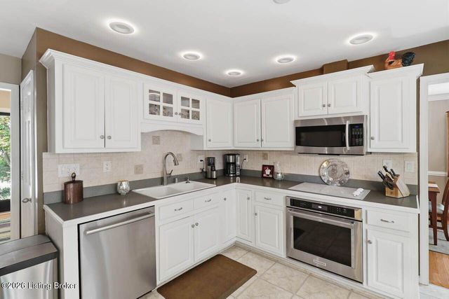 10504 Larkhall Ct, Louisville, KY 40223