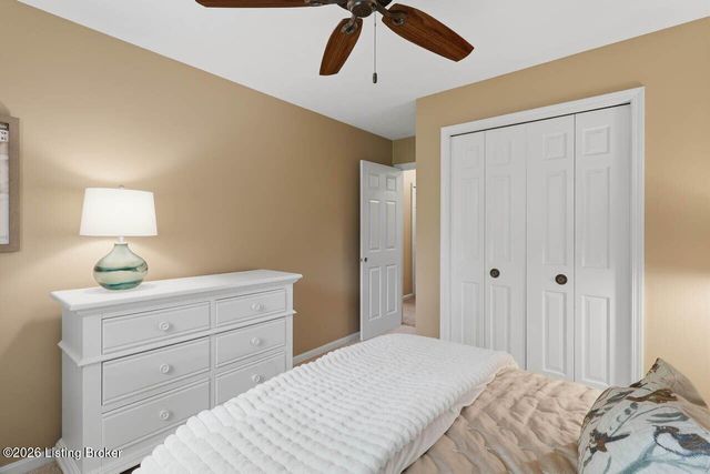 10504 Larkhall Ct, Louisville, KY 40223