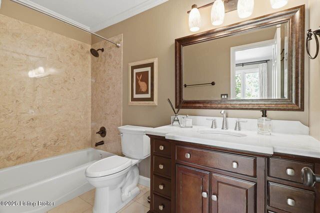 10504 Larkhall Ct, Louisville, KY 40223