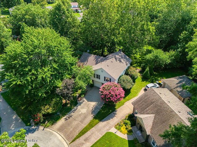 10504 Larkhall Ct, Louisville, KY 40223