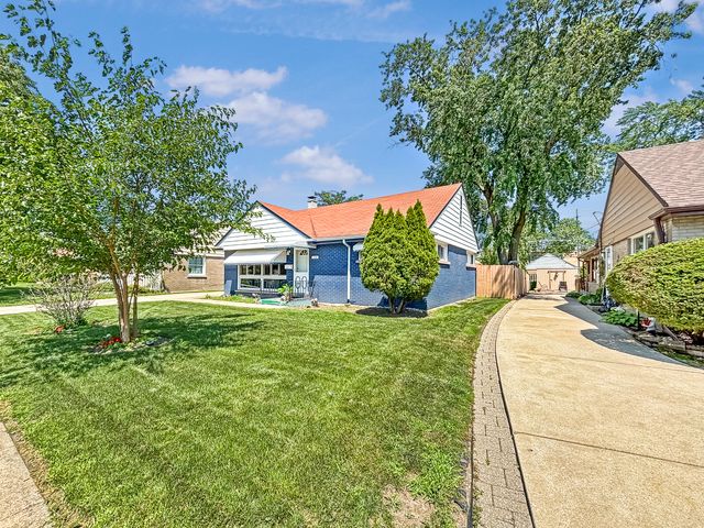 1113 Bristol Avenue, Westchester, IL 60154