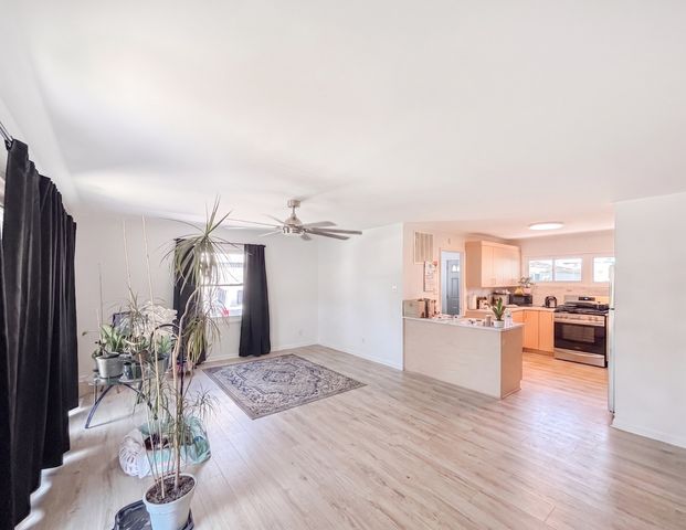 1113 Bristol Avenue, Westchester, IL 60154