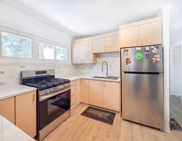 1113 Bristol Avenue, Westchester, IL 60154