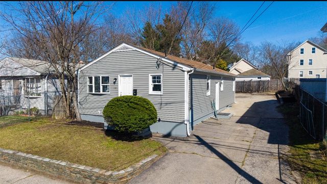 138 Glenbridge Avenue, Providence, RI 02909