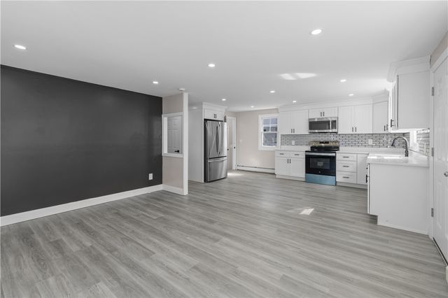 138 Glenbridge Avenue, Providence, RI 02909