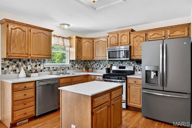 3445 Lynch Road, Pacific, MO 63069