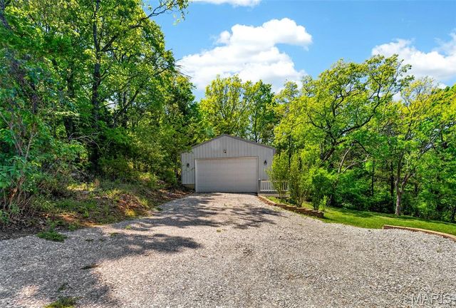 3445 Lynch Road, Pacific, MO 63069