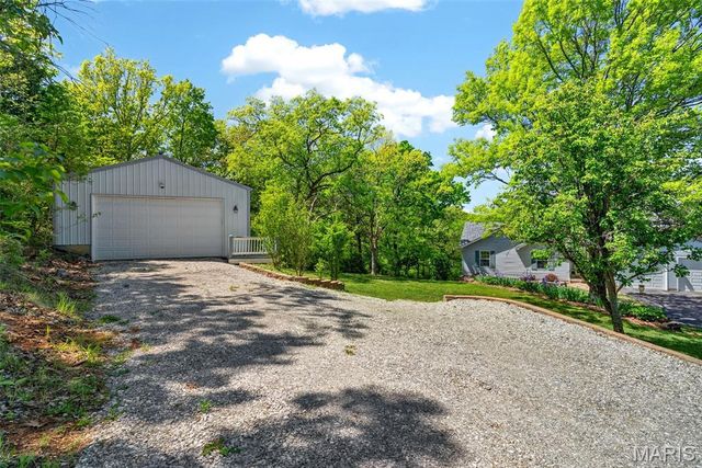 3445 Lynch Road, Pacific, MO 63069
