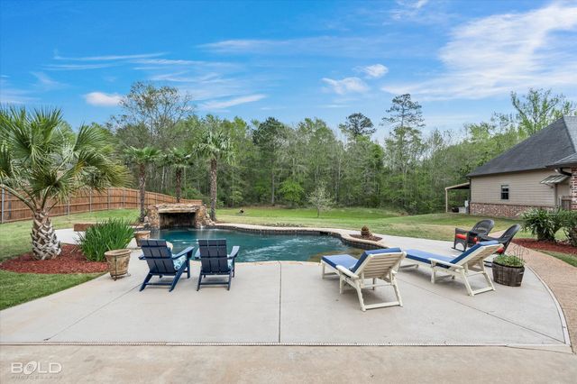 186 Hallmark Drive, Stonewall, LA 71078