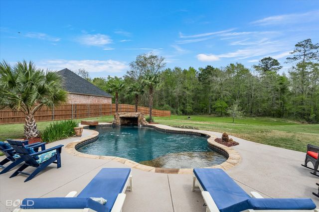 186 Hallmark Drive, Stonewall, LA 71078