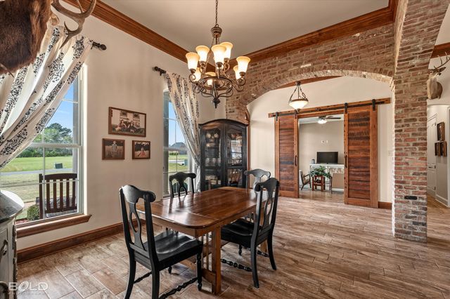 186 Hallmark Drive, Stonewall, LA 71078