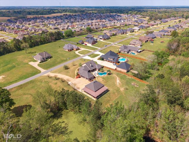 186 Hallmark Drive, Stonewall, LA 71078