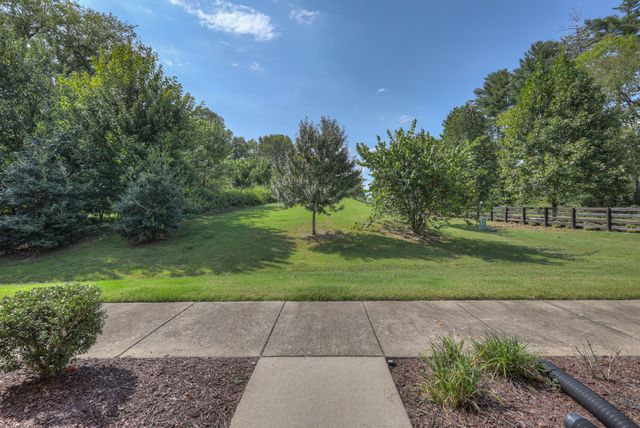2547 Hidden Creek Ct, Columbia, TN 38401