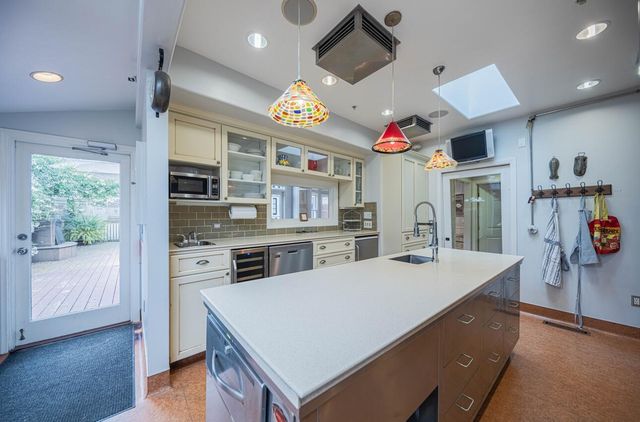 157 15th Street, Pacific Grove, CA 93950