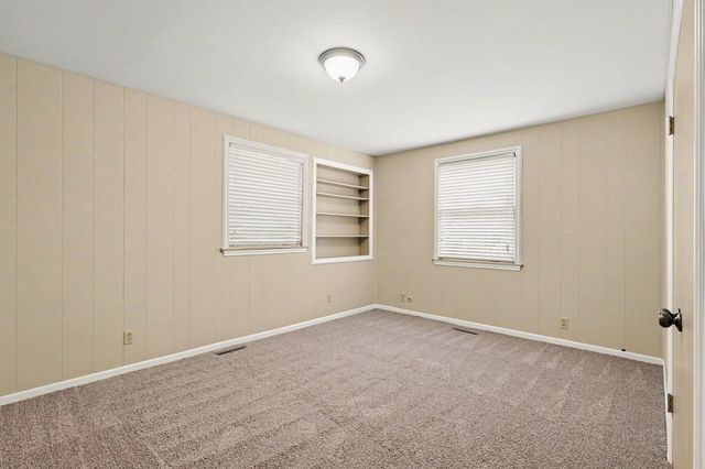 1530 Edgewood Avenue Se, East Grand Rapids, MI 49506