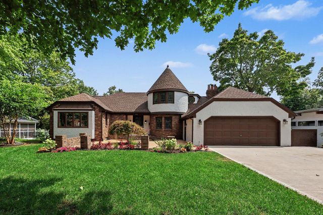 1530 Edgewood Avenue Se, East Grand Rapids, MI 49506