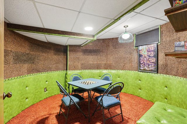 1530 Edgewood Avenue Se, East Grand Rapids, MI 49506