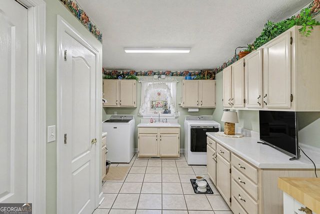 7266 Oak Arms Drive, Villa Rica, GA 30180