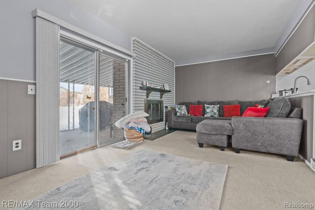 39234 Gloucester Street, Westland, MI 48186