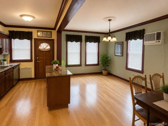10441 92nd Avenue, Richmond Hill, NY 11418