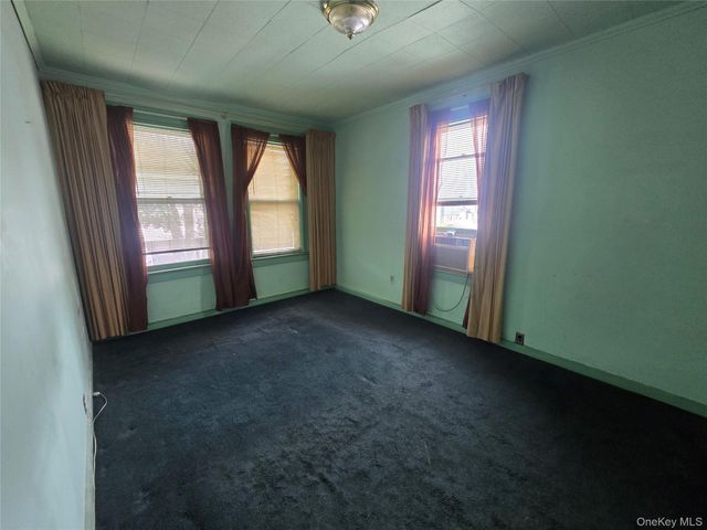 10441 92nd Avenue, Richmond Hill, NY 11418