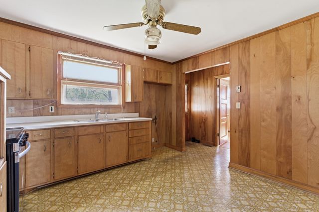 547 McMurray Dr, Nashville, TN 37211