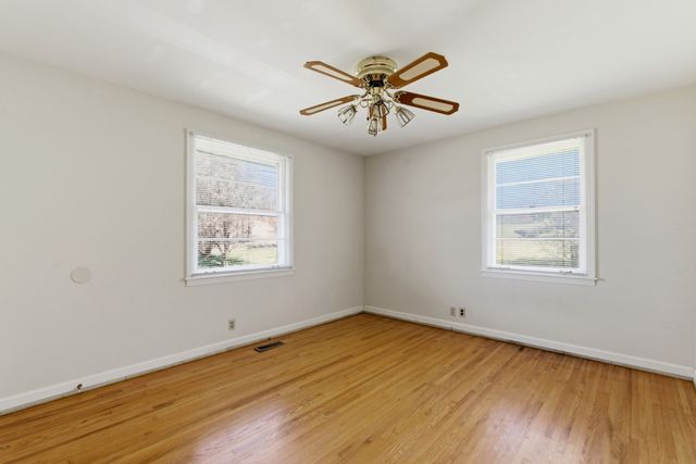 547 McMurray Dr, Nashville, TN 37211