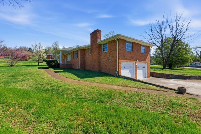 547 McMurray Dr, Nashville, TN 37211