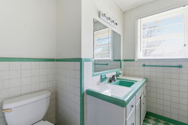 547 McMurray Dr, Nashville, TN 37211