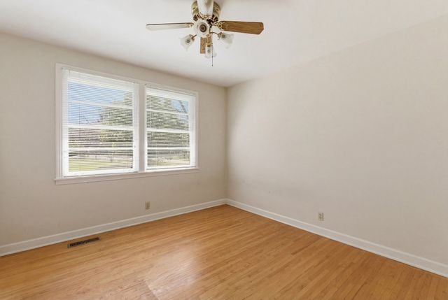 547 McMurray Dr, Nashville, TN 37211