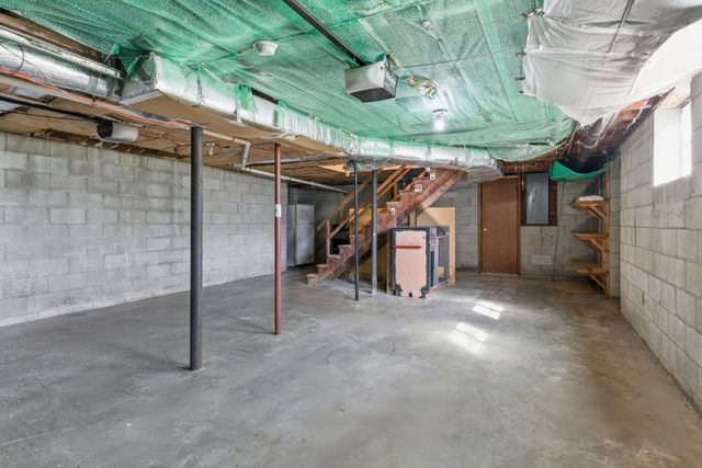 547 McMurray Dr, Nashville, TN 37211