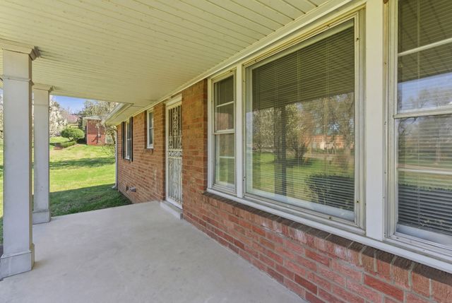 547 McMurray Dr, Nashville, TN 37211