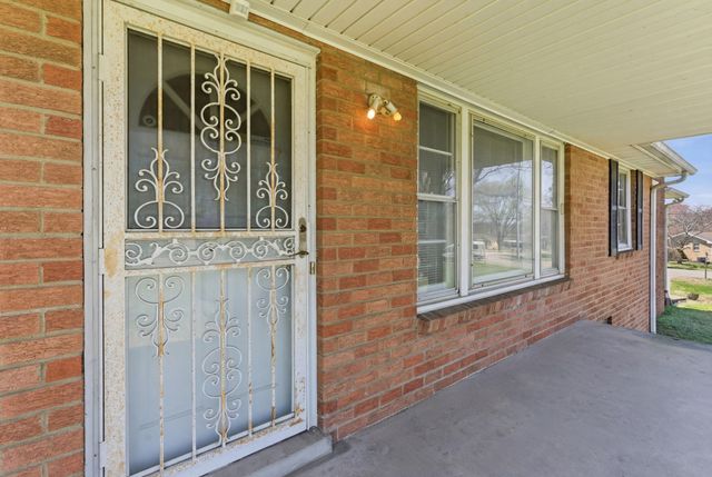 547 McMurray Dr, Nashville, TN 37211