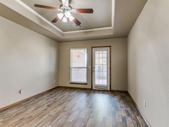 1402 SW 23rd Street, Moore, OK 73170