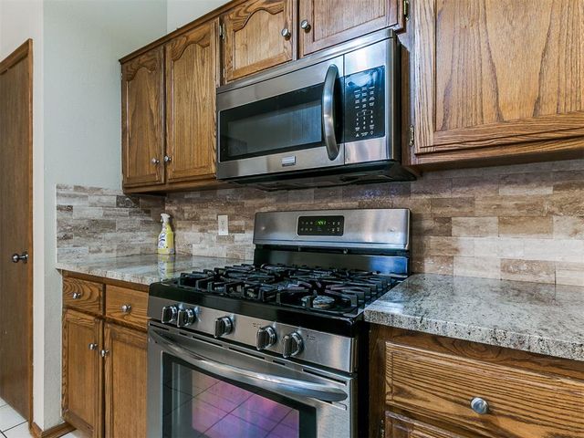 1402 SW 23rd Street, Moore, OK 73170