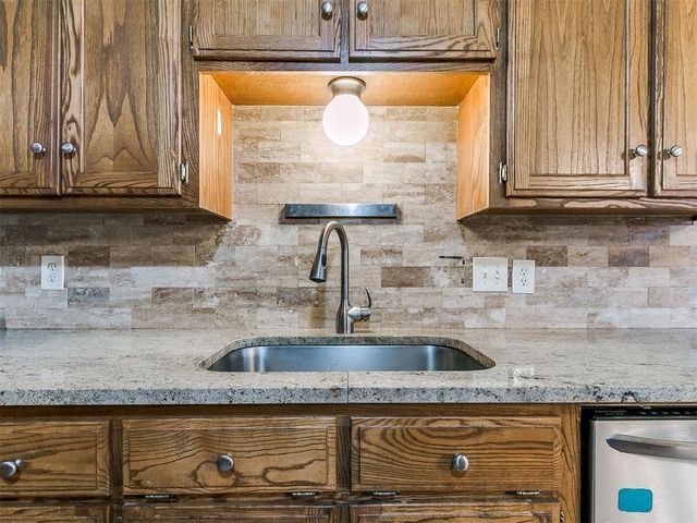 1402 SW 23rd Street, Moore, OK 73170