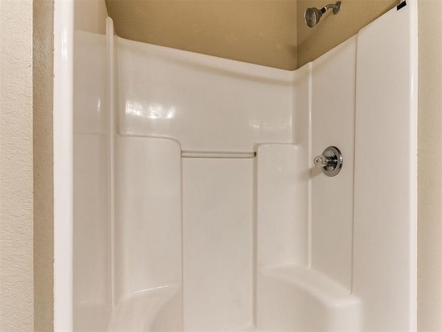 1402 SW 23rd Street, Moore, OK 73170