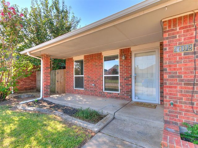 1402 SW 23rd Street, Moore, OK 73170