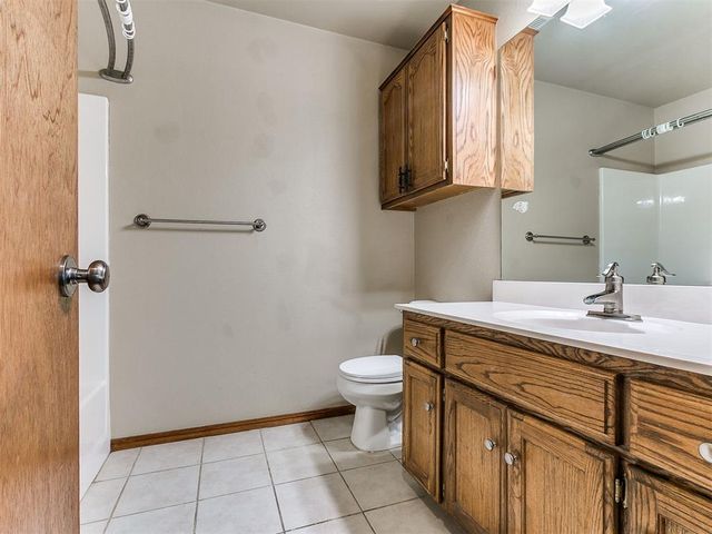 1402 SW 23rd Street, Moore, OK 73170