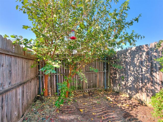 1402 SW 23rd Street, Moore, OK 73170