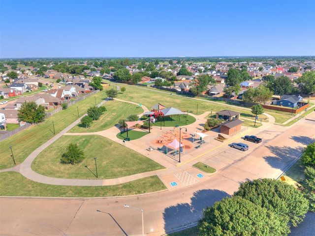 1402 SW 23rd Street, Moore, OK 73170