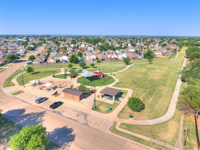 1402 SW 23rd Street, Moore, OK 73170