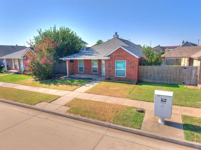 1402 SW 23rd Street, Moore, OK 73170