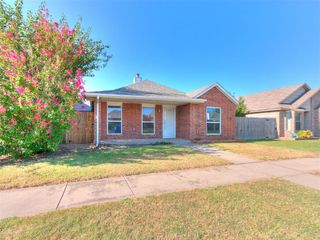 1402 SW 23rd Street, Moore, OK 73170